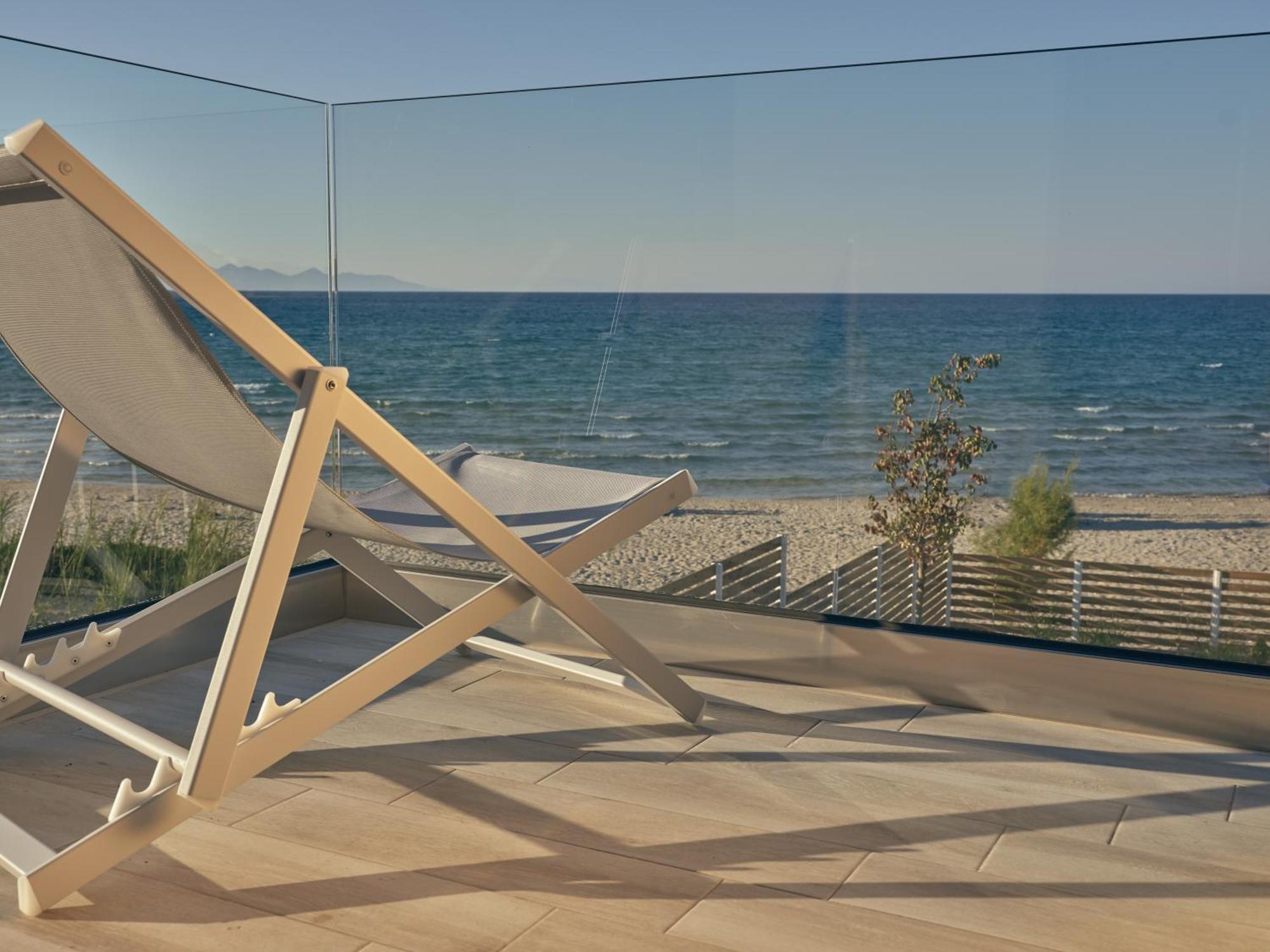 Bright Coast Superior Villa *