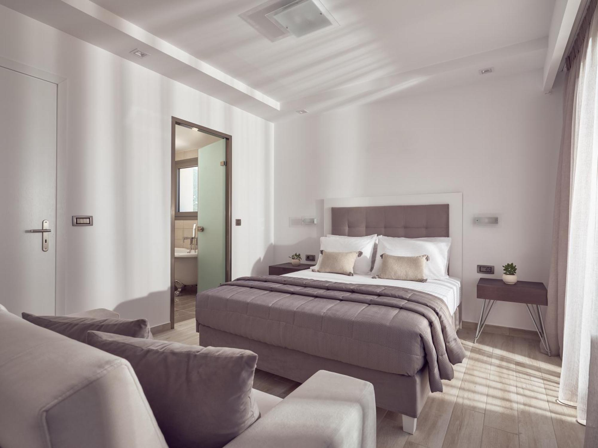 Bright Coast Superior Villa *